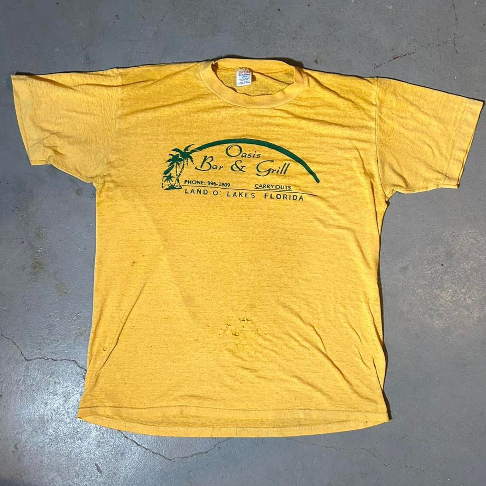Jerzees 90s single stich yellow tee Size US L / EU 52-54 / 3 - 1 Thumbnail