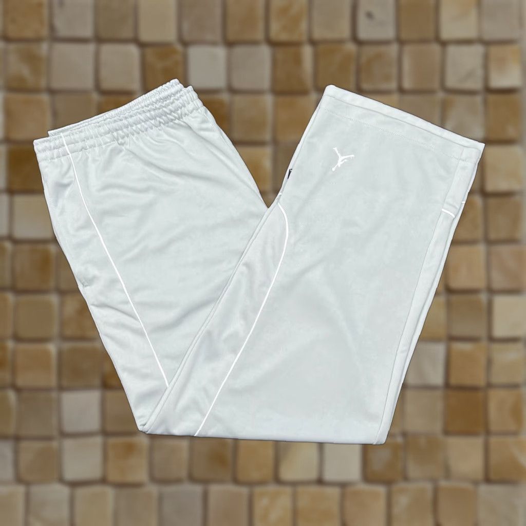 Nike NIKE JORDAN (2007) Classic Embroidered Mini Logo Tracksuit Bottoms Pants XL Grey Mens Trousers Activewear Logo 2007 Size 46R - 1 Thumbnail