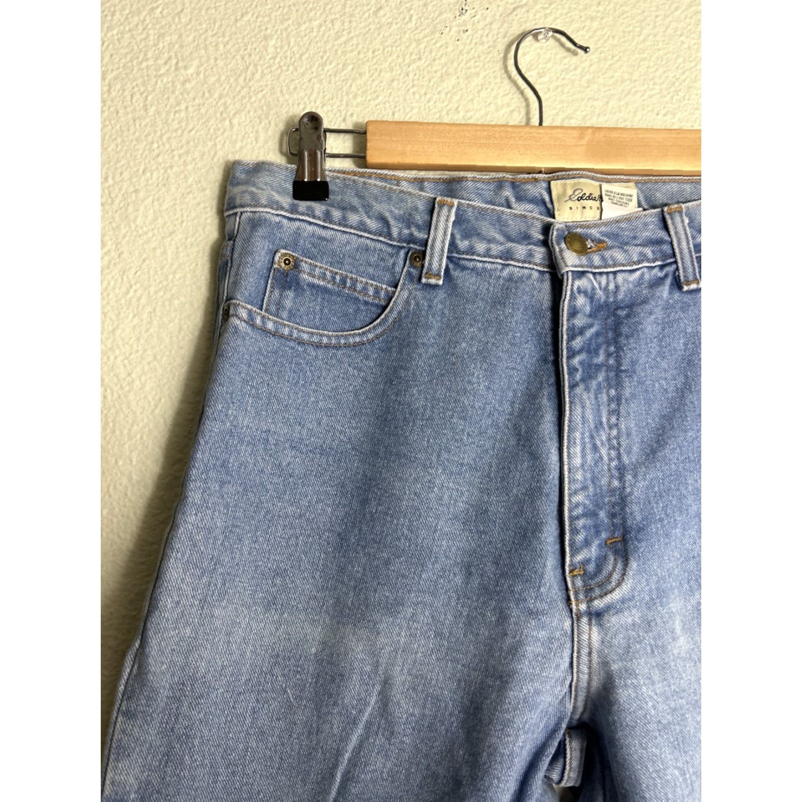 Eddie Bauer VINTAGE Eddie Bauer Jeans Women 12 Regular 32in Inseam High Rise Light Wash Denim Blue 5-Pocket City Retro Christmas Mom Womens Jeans (12) Size 34" / US 12 / IT 48 - 4 Thumbnail