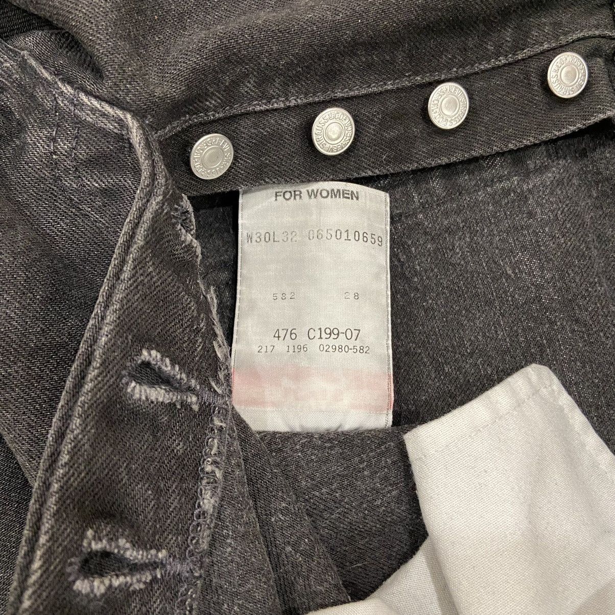Levi's × Vintage Vintage 1990s Levi's Paint Splatter Black Denim Jeans Size US 29 - 13 Thumbnail