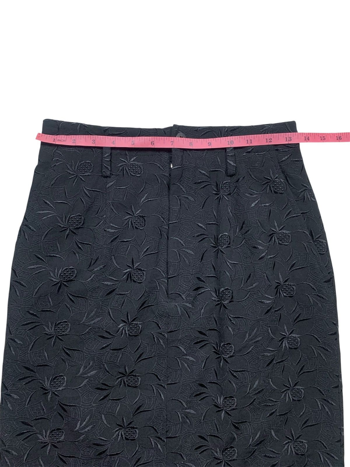 Tricot Comme des Garcons 80s tricot COMME des GARCONS thigt skirt with embroidery Size 26" / US 2 / IT 38 - 3 Thumbnail
