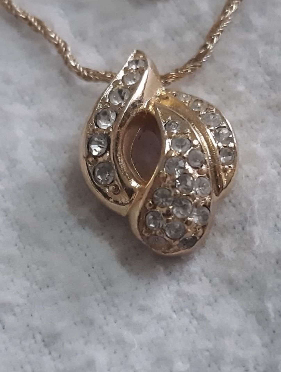 Dior Christian Dior Crystal Pendant Gold Tone Neckless Size ONE SIZE - 3 Thumbnail