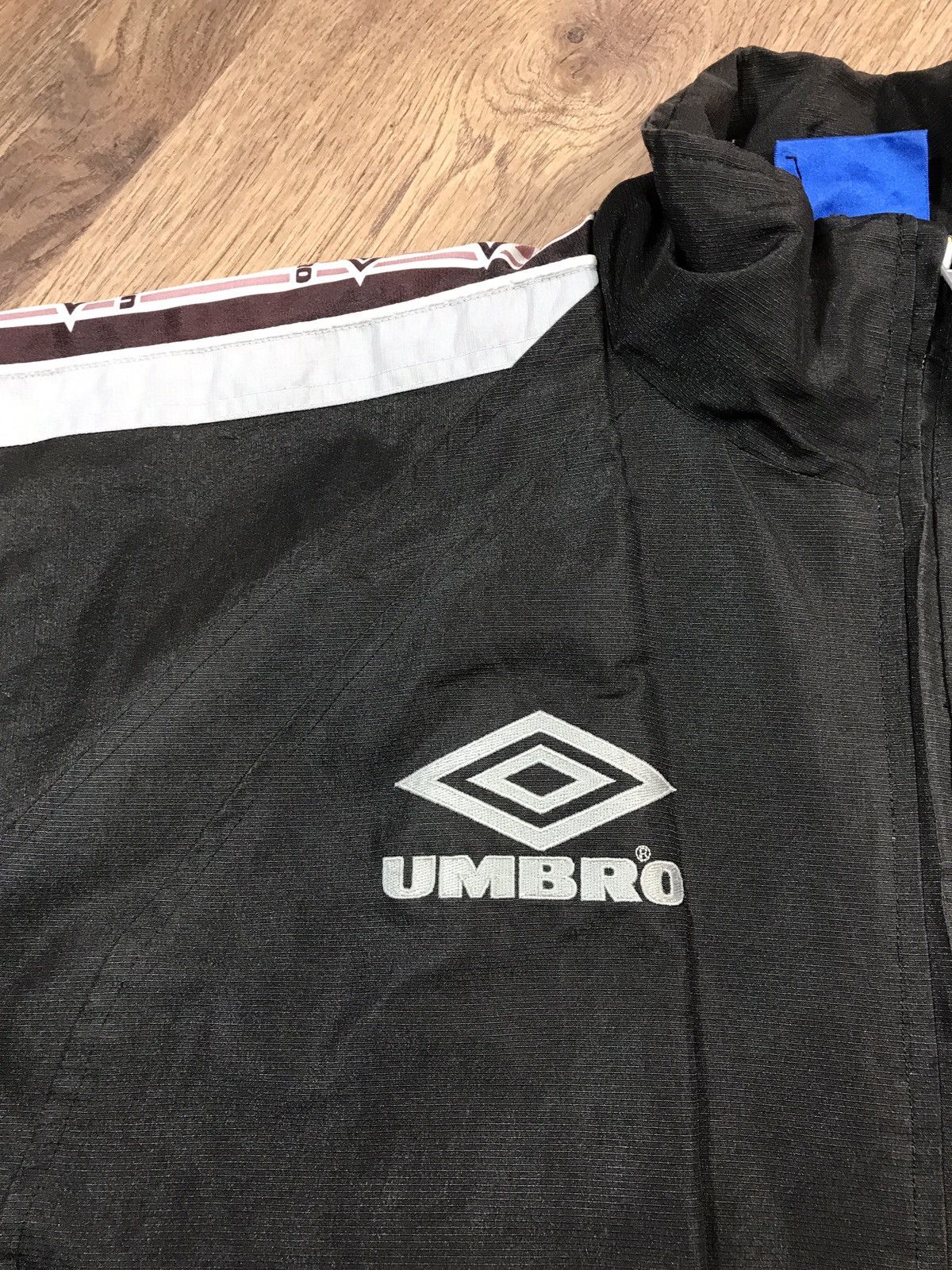 Japanese Brand × Umbro × Vintage Vintage Umbro Distressed Jacket Size US L / EU 52-54 / 3 - 8 Thumbnail