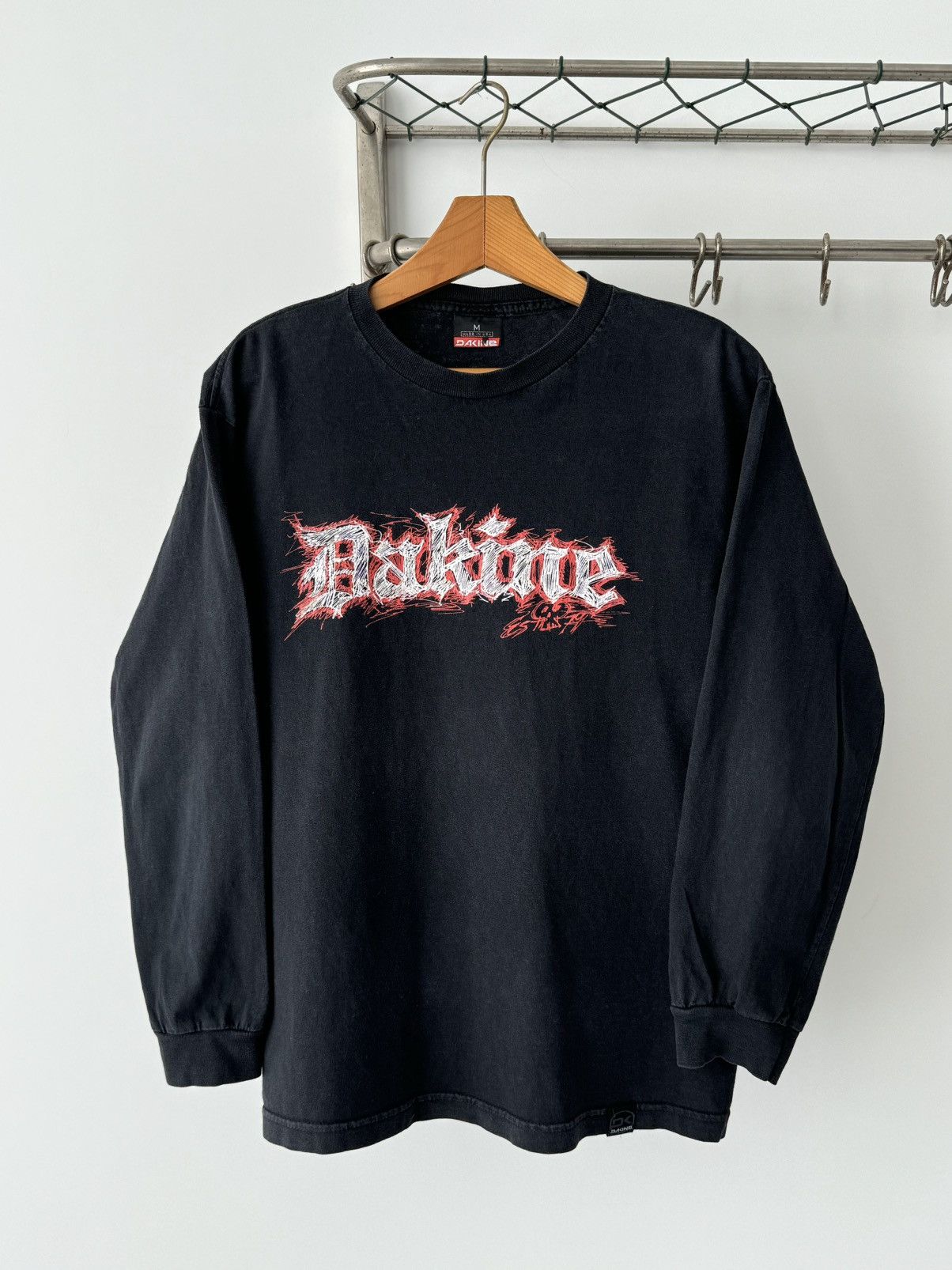 Dakine × Vintage Vintage Y2K Dakine Boarding USA Skate Long Sleeve T-Shirt Size US M / EU 48-50 / 2 - 2 Thumbnail