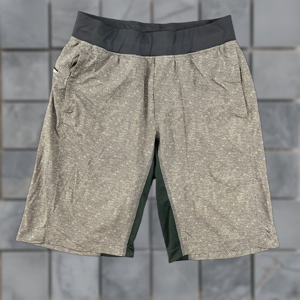Lululemon Lululemon Shorts Mens Small S Grey Herringbone Stretch Activewear Gym Running Pockets Drawstring Regular Waist 26in Size US 29 - 1 Thumbnail