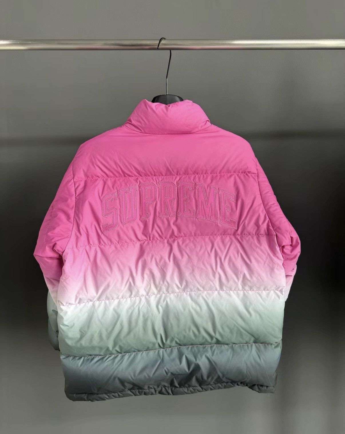 Supreme Supreme 18SS Gradient Puffy Jacket Size US M / EU 48-50 / 2 - 2 Thumbnail