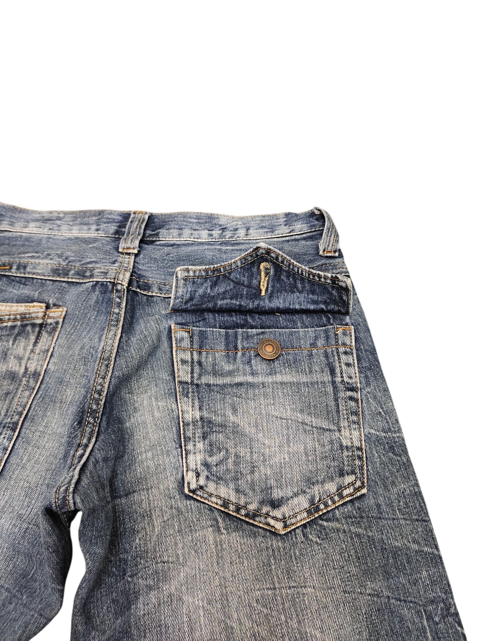 Le Grande Bleu (L.G.B.) Vintage Exit Japan Clawmark Distress Faded Denim Jeans Size US 30 / EU 46 - 13 Thumbnail