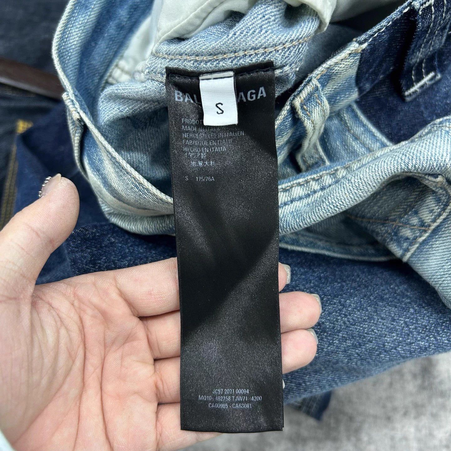 Balenciaga Balenciaga colorblocked denim jeans Size S Size US 30 / EU 46 - 4 Thumbnail