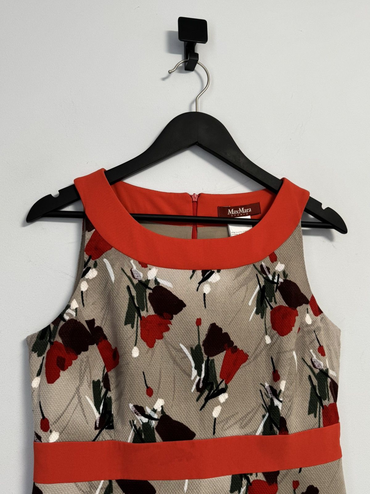 Max Mara Max Mara Sleeveless Floral Dress Beige Red Knee Length Dress Size L / US 10 / IT 46 - 2 Thumbnail