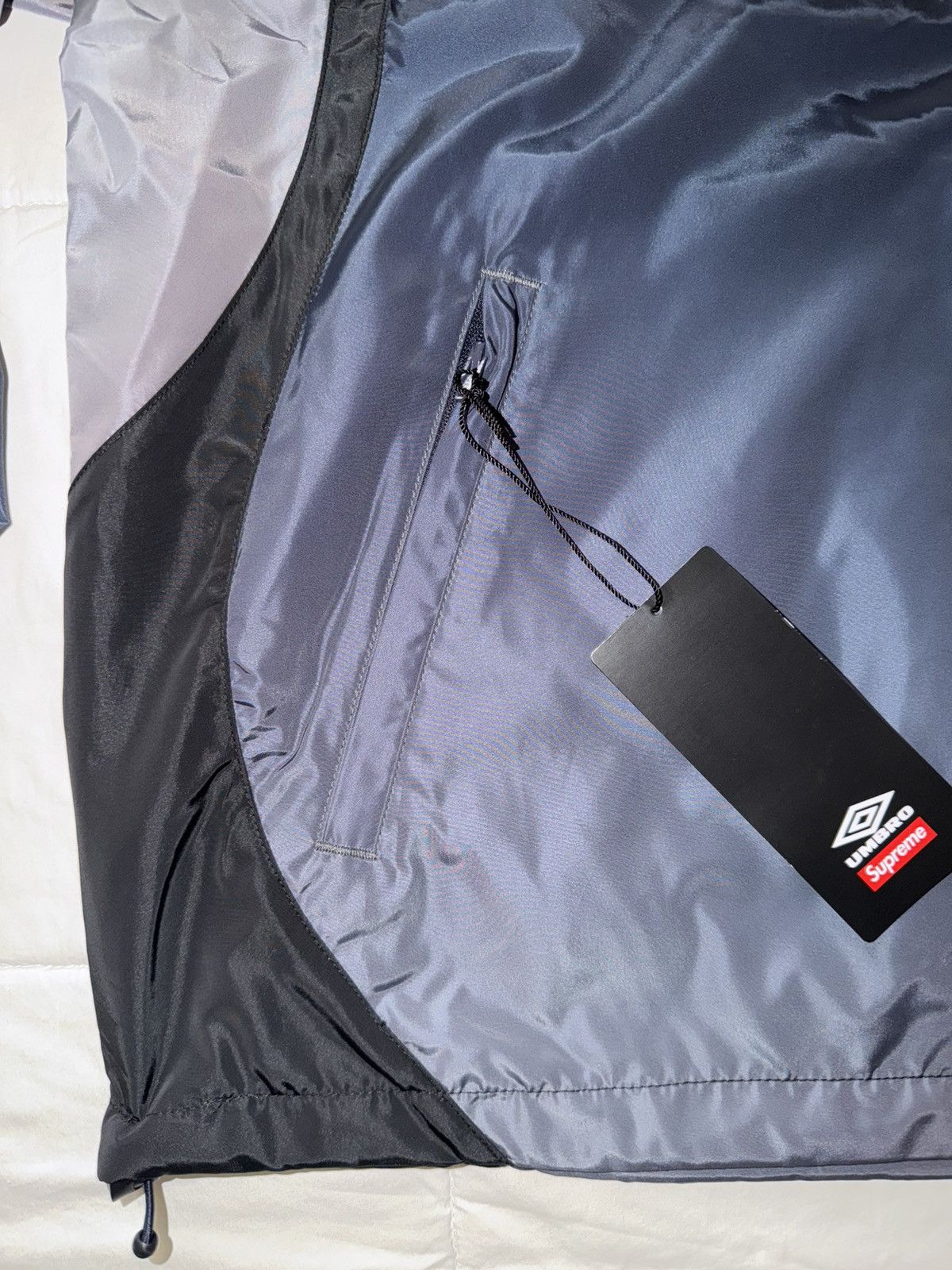 Supreme × Umbro Supreme x Umbro Gradient Track Jacket – Black (Size Small) Size US S / EU 44-46 / 1 - 4 Thumbnail