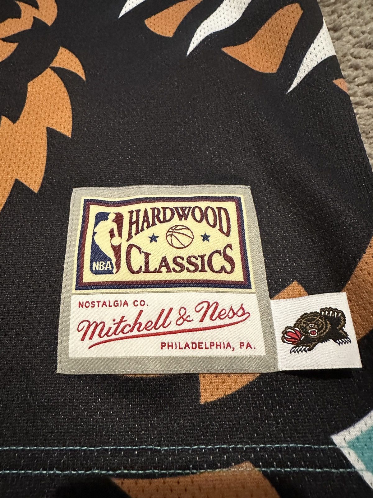 Mitchell & Ness Mitchel & Ness Vancouver Grizzlies Jersey Size US XL / EU 56 / 4 - 2 Thumbnail