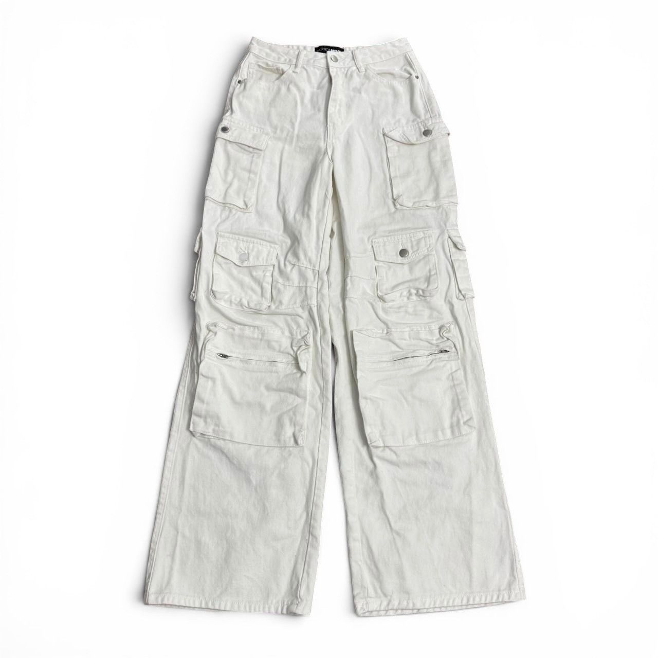 Fashion Nova White Multi-Pocket Wide Leg High Waisted Baggy Cargo Pants Size 28" / US 6 / IT 42 - 1 Thumbnail