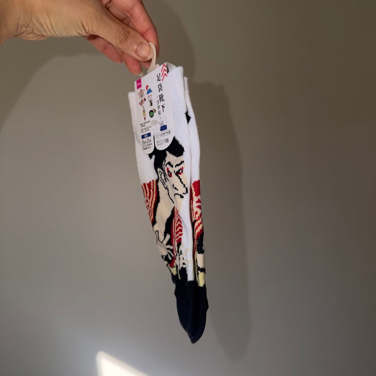 Japanese Brand Tabi Red White Black Socks Green Tea Kabuki Japan Margiela Size ONE SIZE - 8 Thumbnail