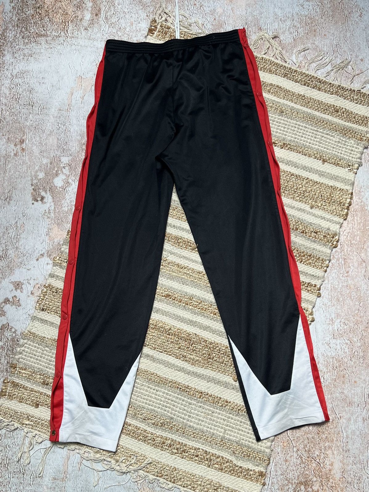 Champion × NBA × Vintage Champion Chicago Bulls vintage sweatpants Size US 32 / EU 48 - 5 Thumbnail