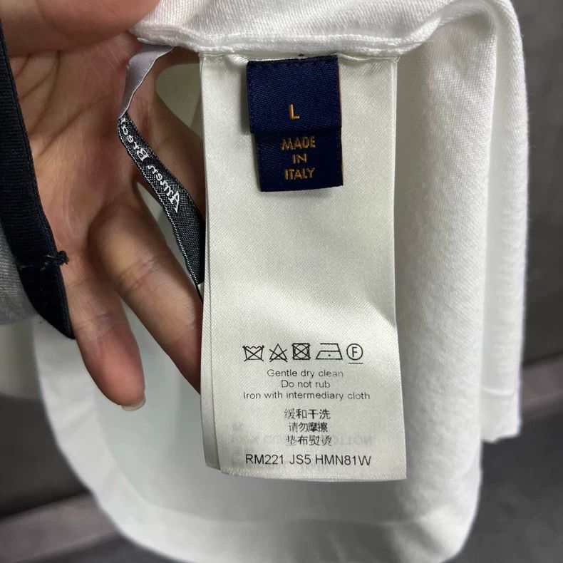 Louis Vuitton Louis Vuitton White monogrammed printed straight casual sh Size US L / EU 52-54 / 3 - 5 Thumbnail