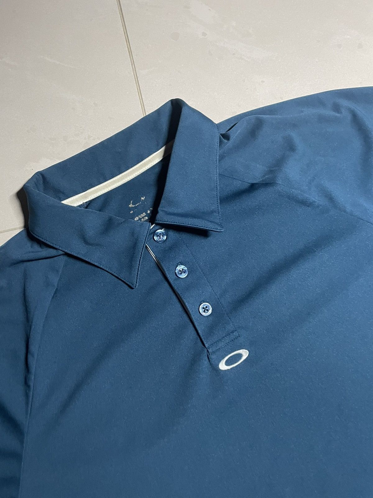 Oakley 🇺🇸 Vintage Oakley Polo T-Shirt Rare Retro Hype Y2K Size US M / EU 48-50 / 2 - 2 Thumbnail