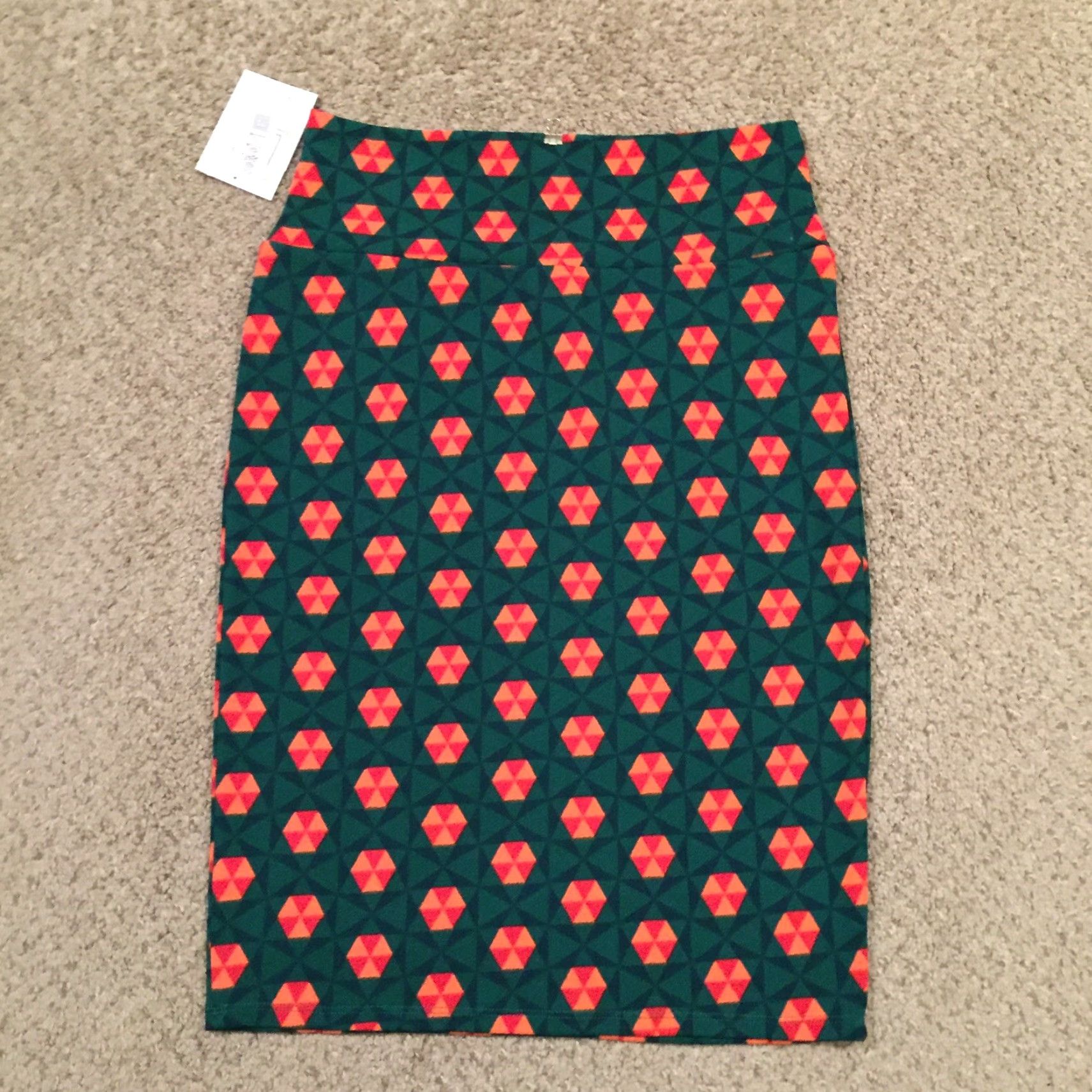 Vintage LuLaRoe Skirt Women Knee Length Geometric Green Medium M Unlined Pull On Casual Pencil Size 32" / US 10 / IT 46 - 6 Thumbnail