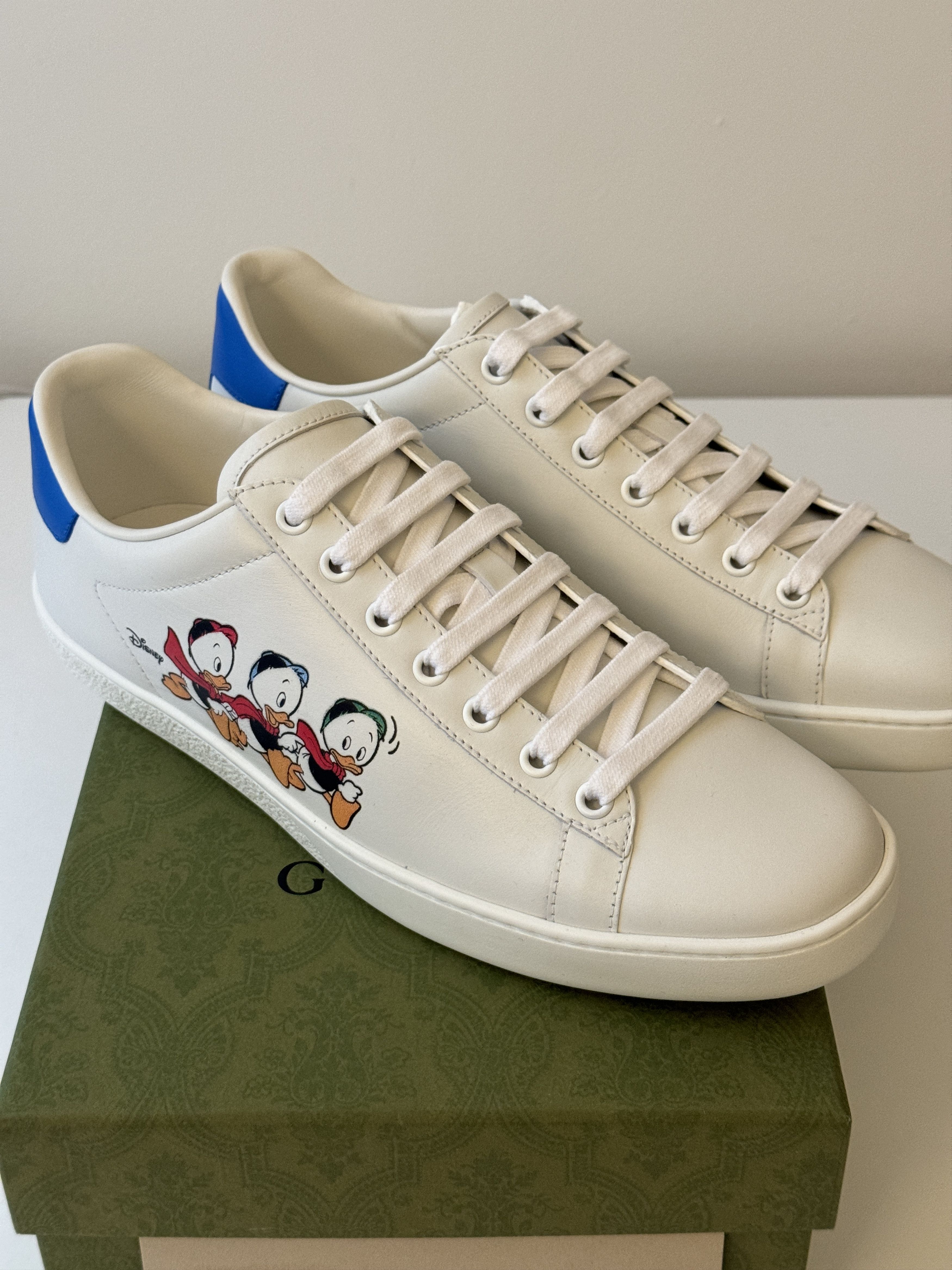 sz 37G - Gucci Disney Ace white sneaker Huey Louie Dewey