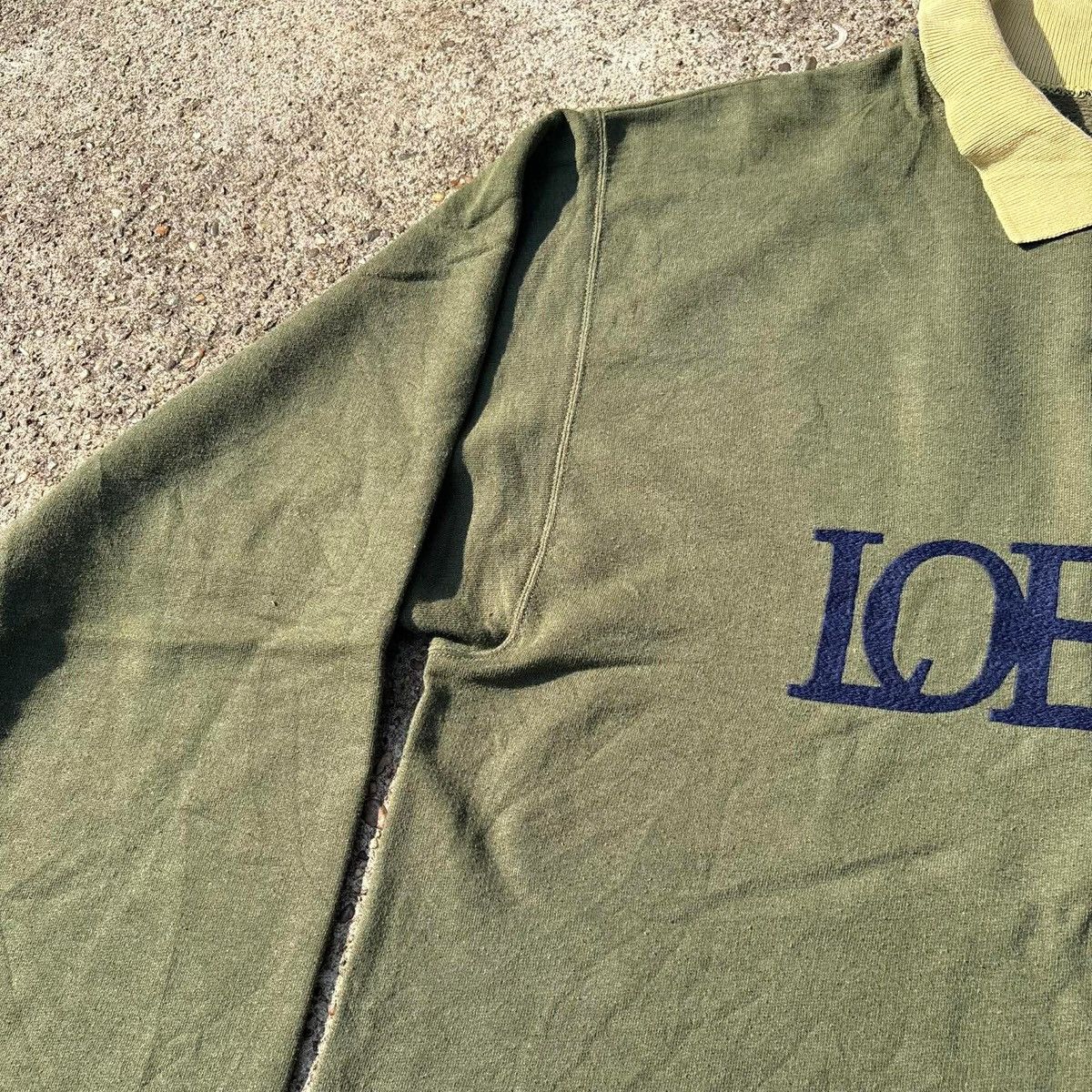 Loewe LOEWE Logo Collared Sweatshirt Olive Green Size US L / EU 52-54 / 3 - 8 Thumbnail
