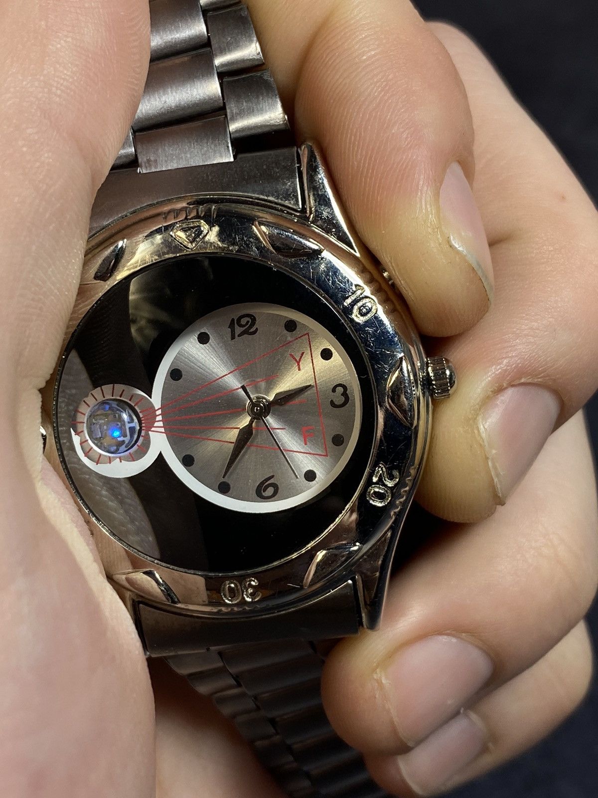 Jewelry Futuristic LED Watch – Silver Dial & Unique Light Effect ⏳ Size ONE SIZE - 13 Thumbnail