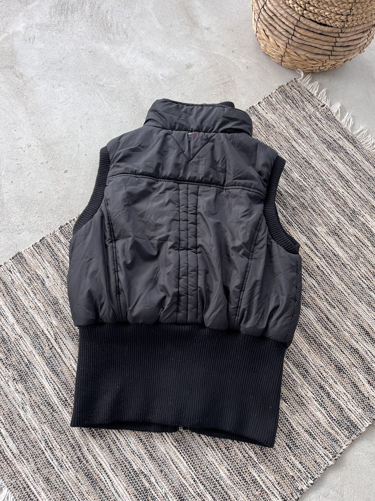 Tommy Hilfiger Vintage Tommy Hilfiger AvantGarde Black Vest Multi Pocket Size M / US 6-8 / IT 42-44 - 8 Thumbnail