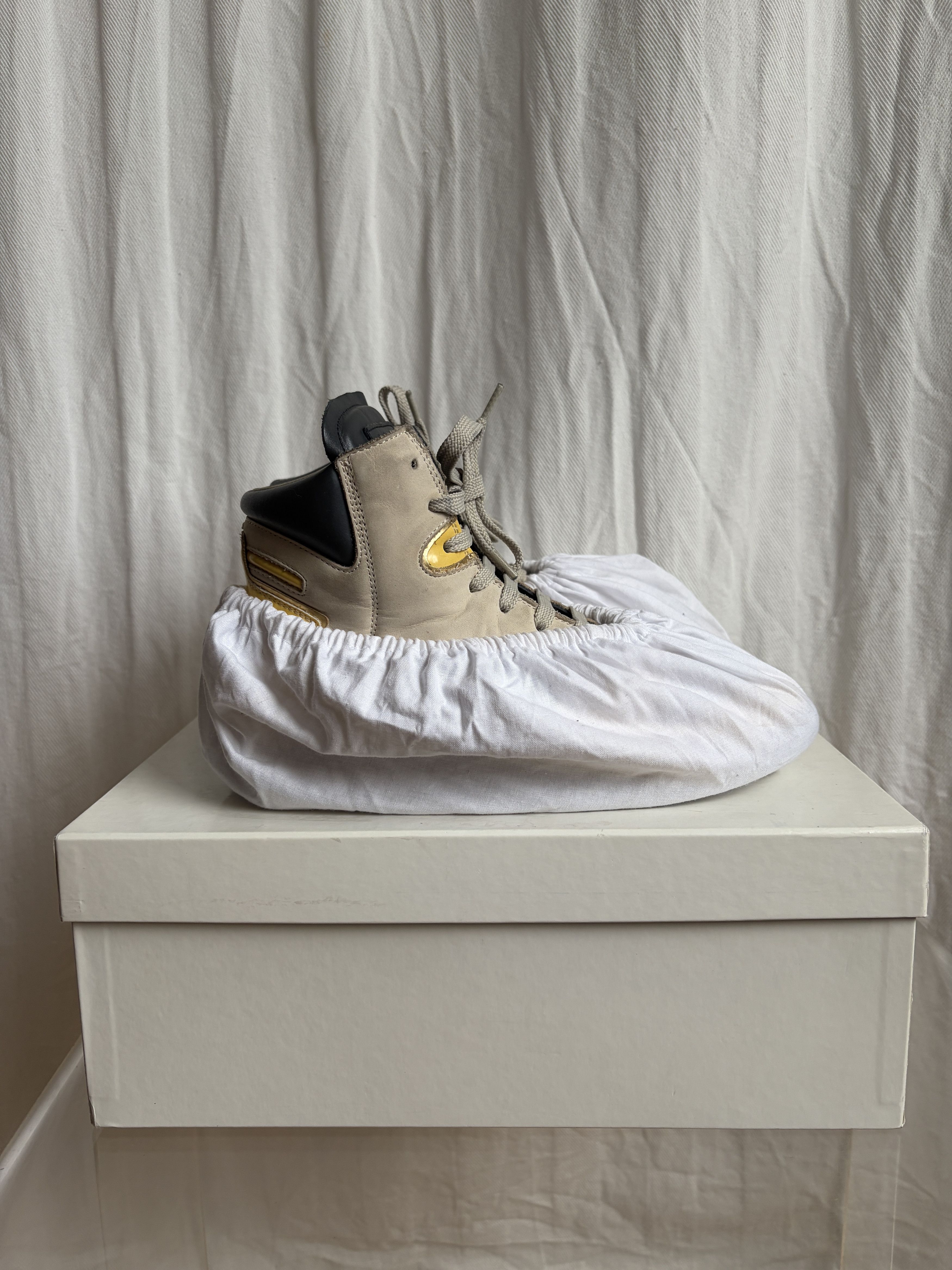 Maison Margiela SS12 Hightop Sneaker Size US 7 / EU 40 - 8 Thumbnail