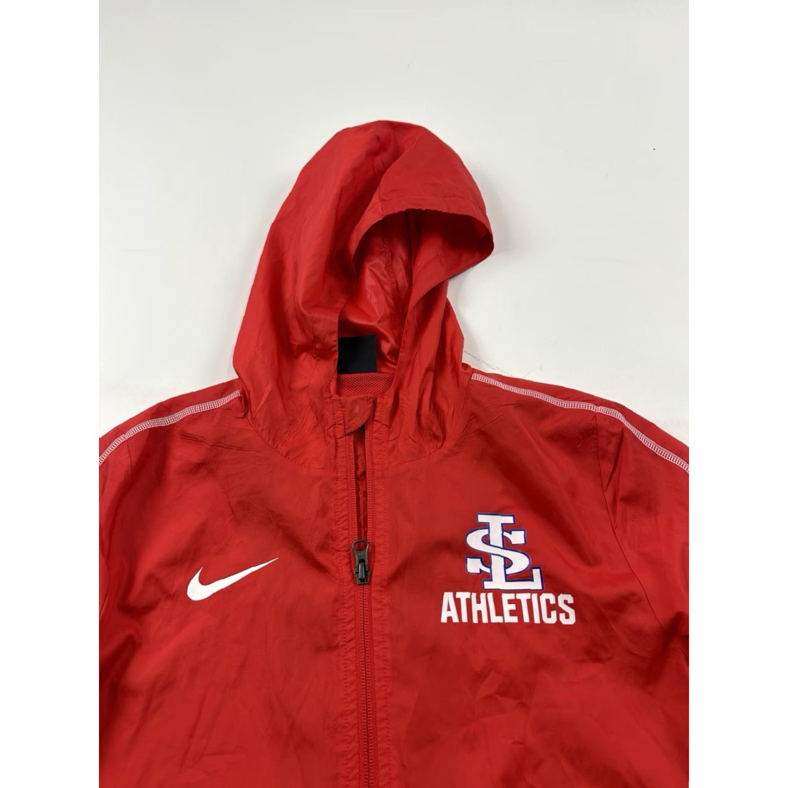 Nike Nike Jacket Womens Small Red Full Zip Hooded Rain Windbreaker La Salle College Womens Size S / US 4 / IT 40 - 2 Thumbnail