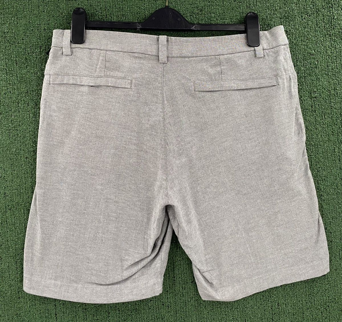 Lululemon Lululemon Commission Grey Shorts Men’s Size 34 Size US 34 / EU 50 - 2 Thumbnail