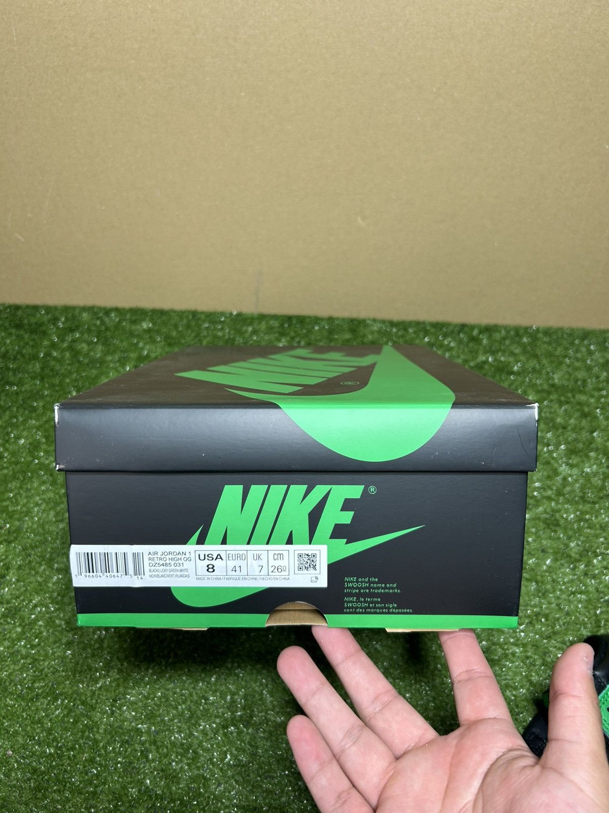 Jordan Brand Jordan 1 Lucky Green Size US 8 / EU 41 - 12 Thumbnail