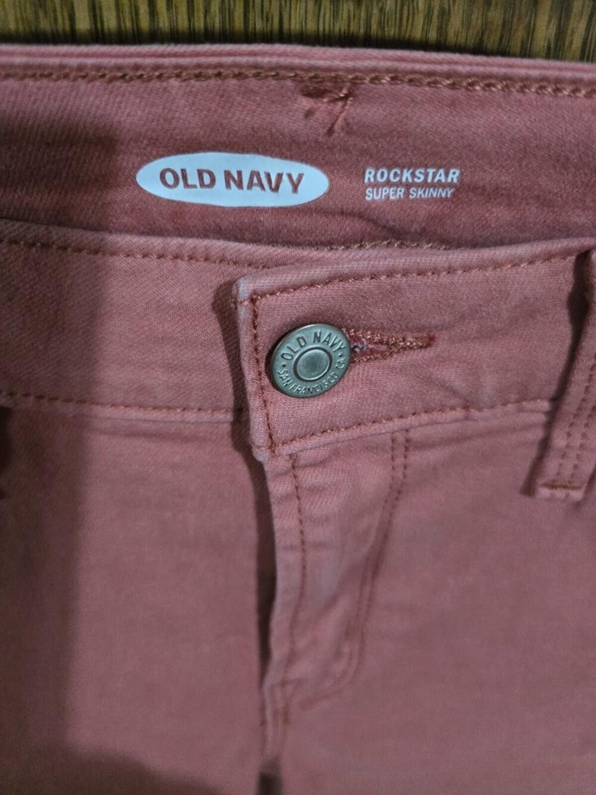 Old Navy Old Navy Rockstar Super Skinny Jeans Desert Sun Color Size 26" / US 2 / IT 38 - 3 Thumbnail