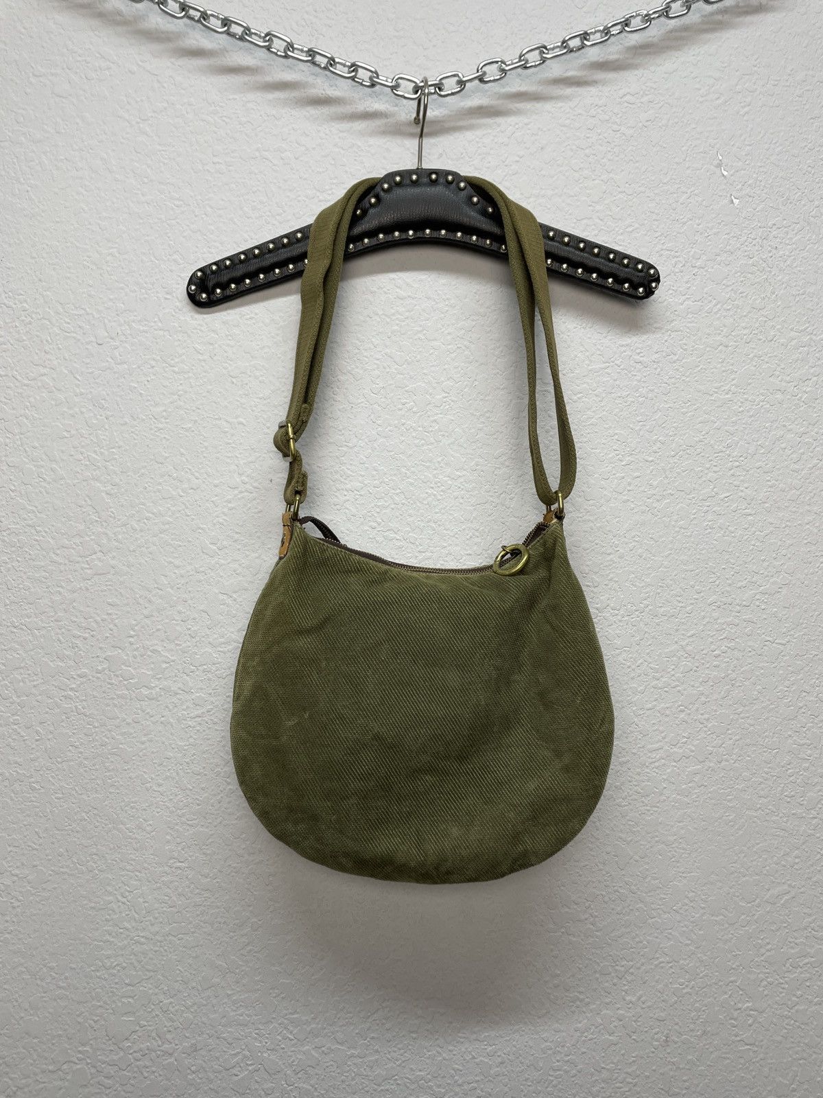 Vintage Vintage Y2K Calvin Klein Velvet Shoulder Bag Size ONE SIZE - 11 Thumbnail