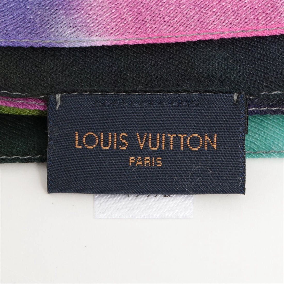 Louis Vuitton Louis Vuitton Tie-Dye Camo Monogram Scarf Size ONE SIZE - 6 Thumbnail