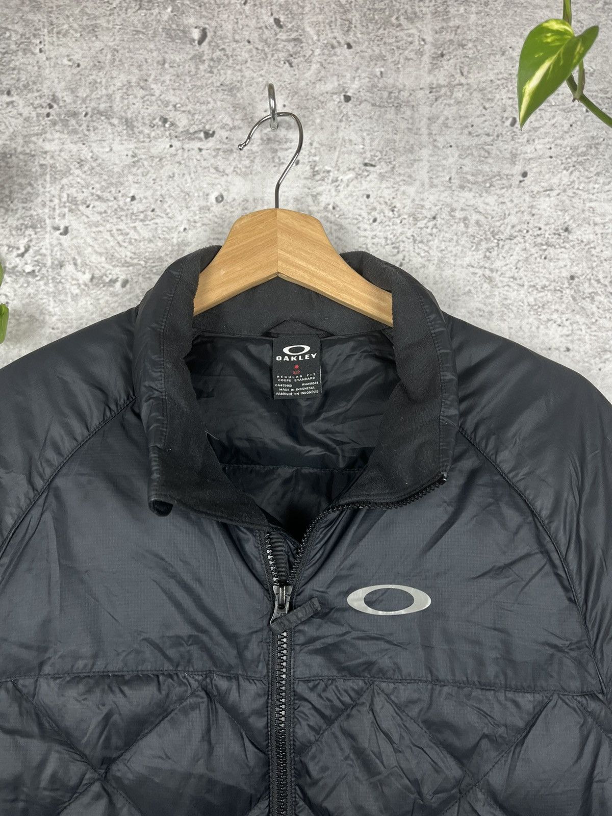 Japanese Brand × Oakley Oakley - black down jacket light puffer S Size US S / EU 44-46 / 1 - 2 Thumbnail
