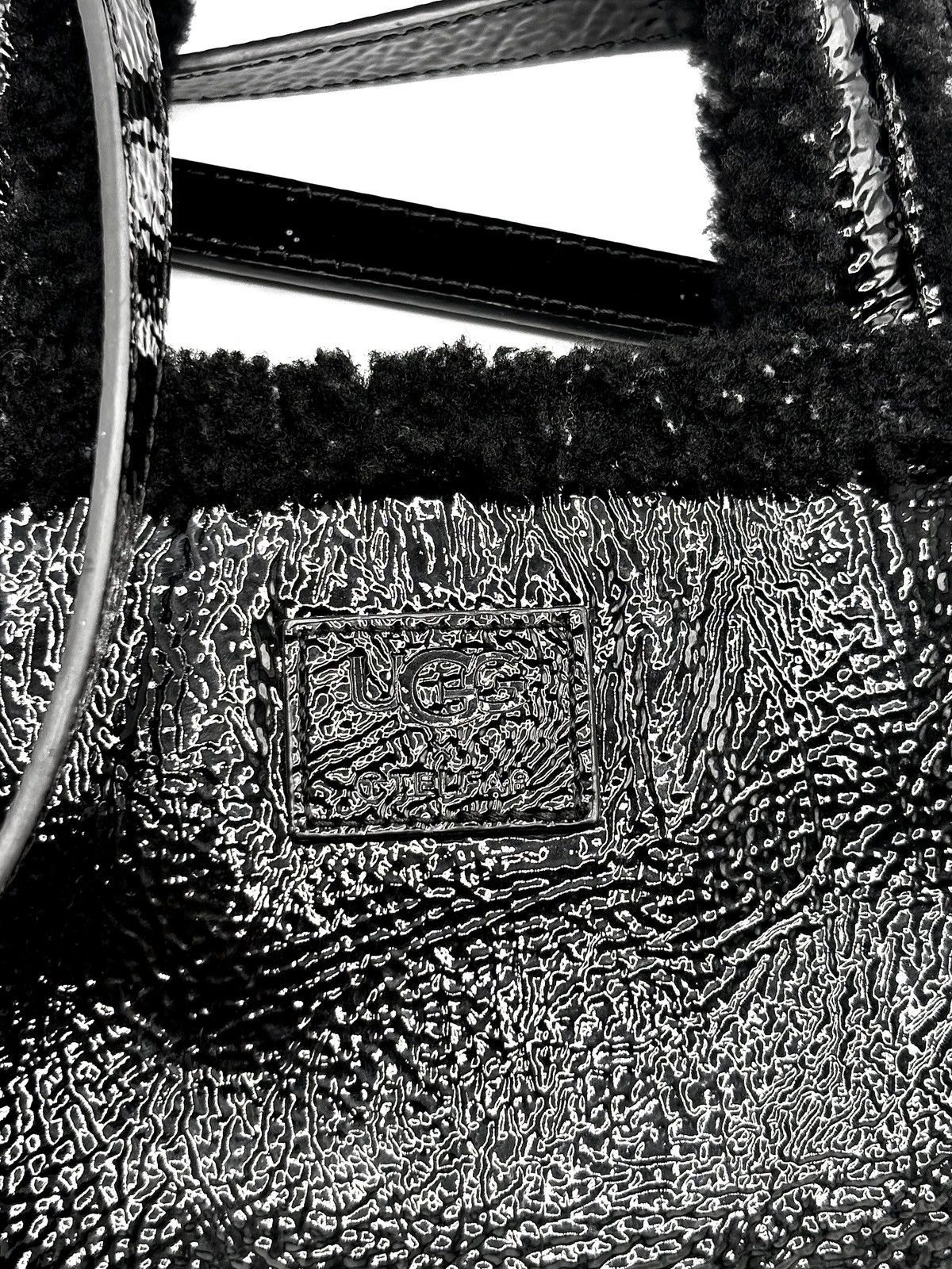 Telfar × Ugg UGG x Telfar Large Shopper Bag- Black Patent Leather Size ONE SIZE - 8 Thumbnail