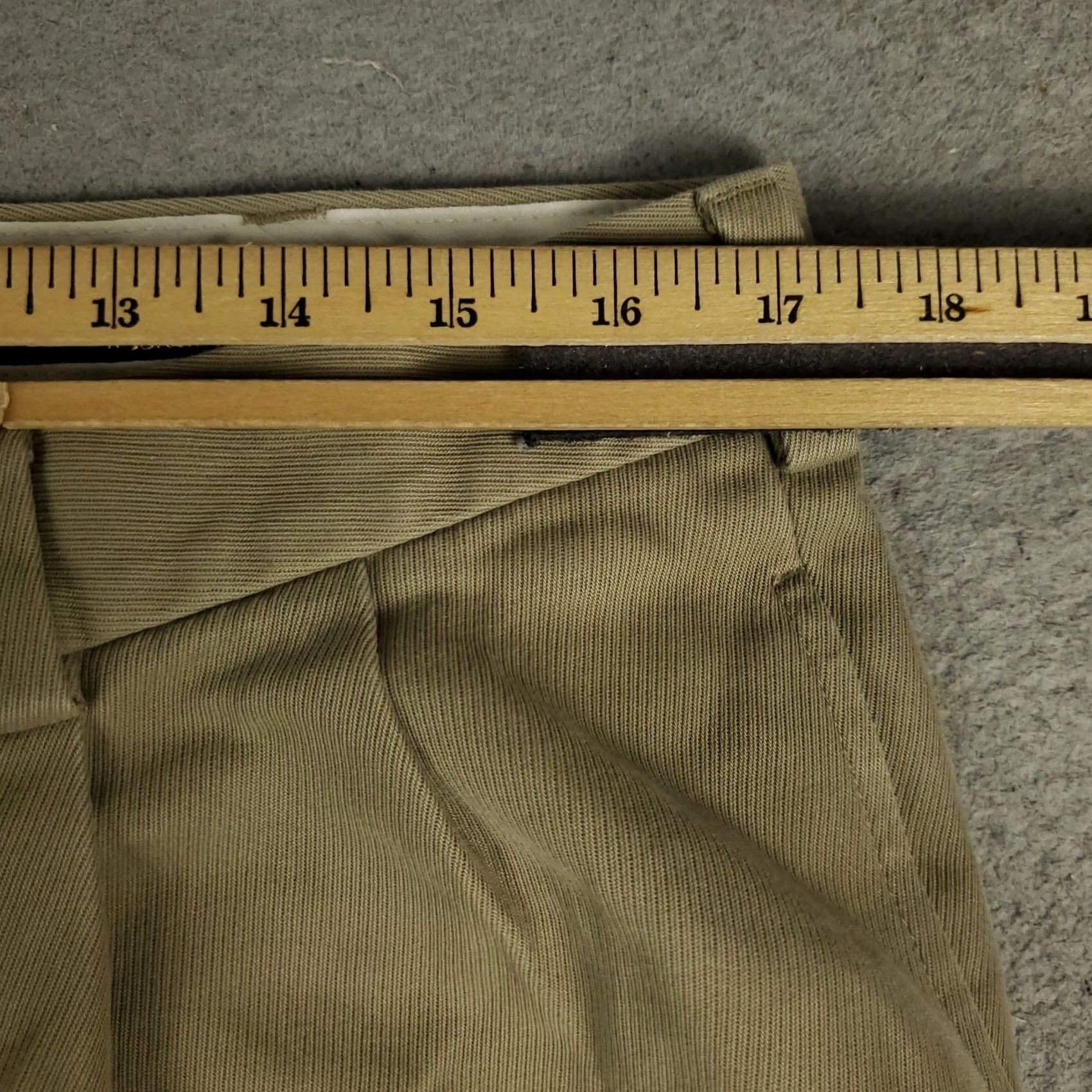 Brooks Brothers Brooks Brothers Mens Pants Size 36x28 Beige Chino Trousers Pleated Size US 36 / EU 52 - 3 Thumbnail