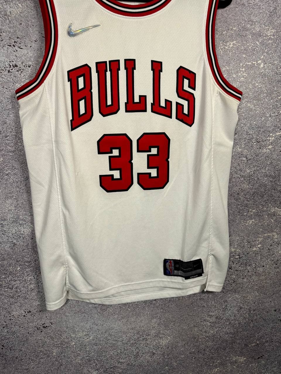 Vintage PIPPEN VINTAGE CHICAGO BULLS NBA JERSEY LARGE Size US L / EU 52-54 / 3 - 8 Thumbnail