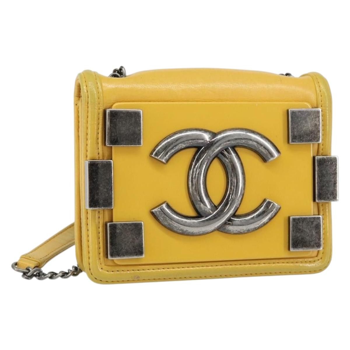 Chanel Chanel Boy Brick Flap Bag Lambskin and Plexiglass Size ONE SIZE - 1 Thumbnail
