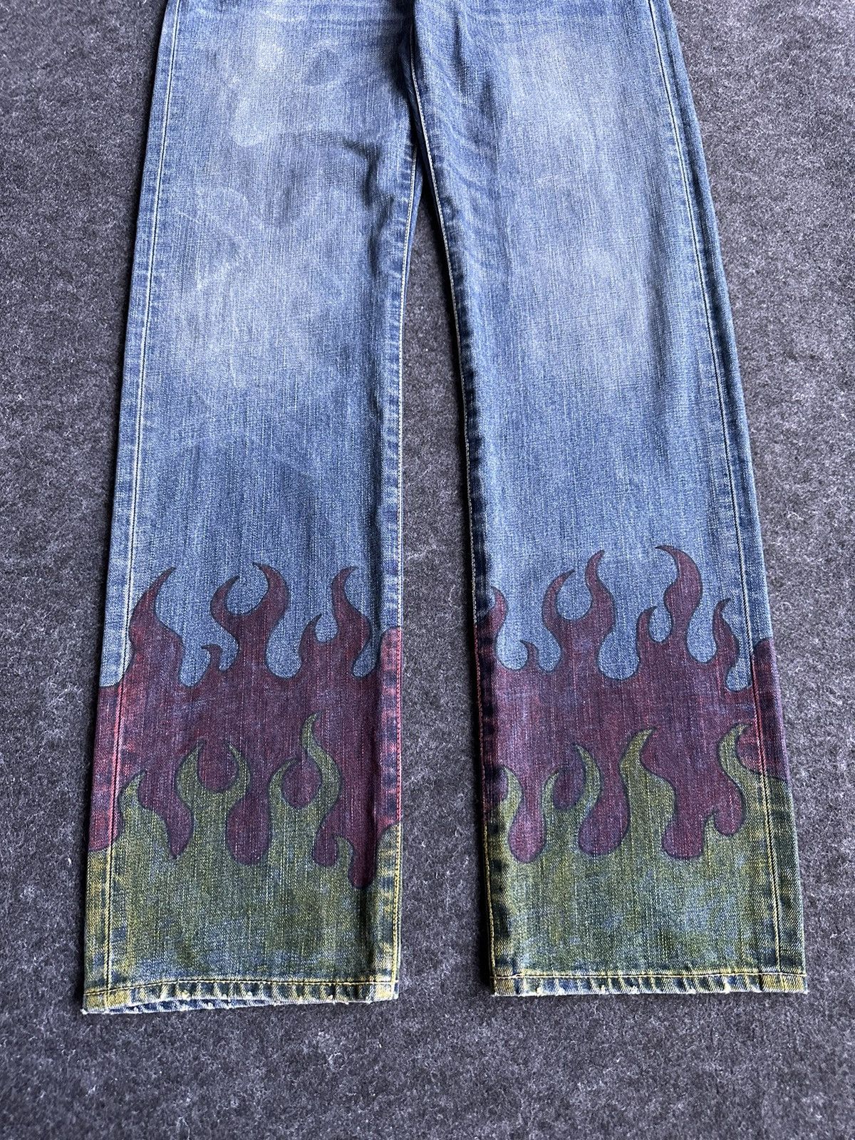 Jun Takahashi Uniqlo U S002 Fire Flame Paint Washed Design 32x33D389 Size US 32 / EU 48 - 2 Thumbnail