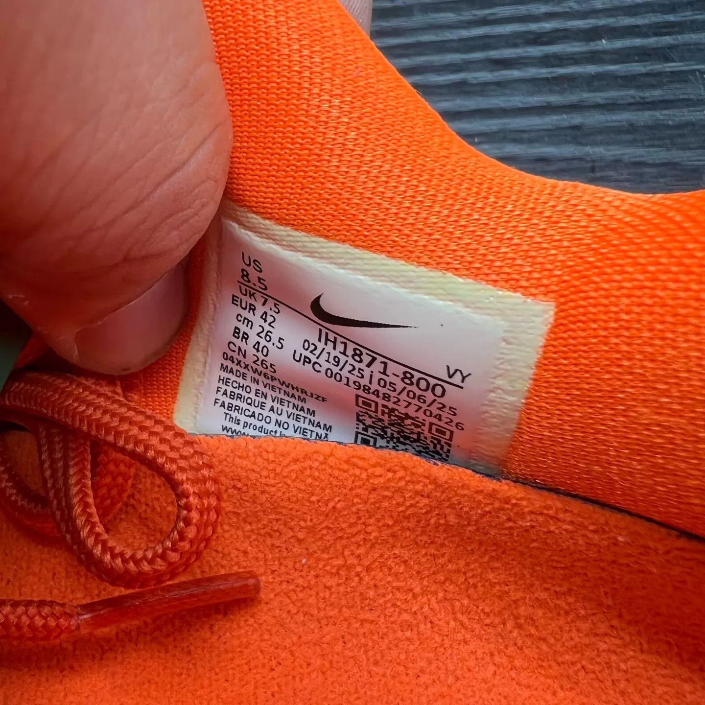Nike ZK6 Orange Silver Size 42 Worn Box Lid Missing Size US 8.5 / EU 41-42 - 8 Thumbnail