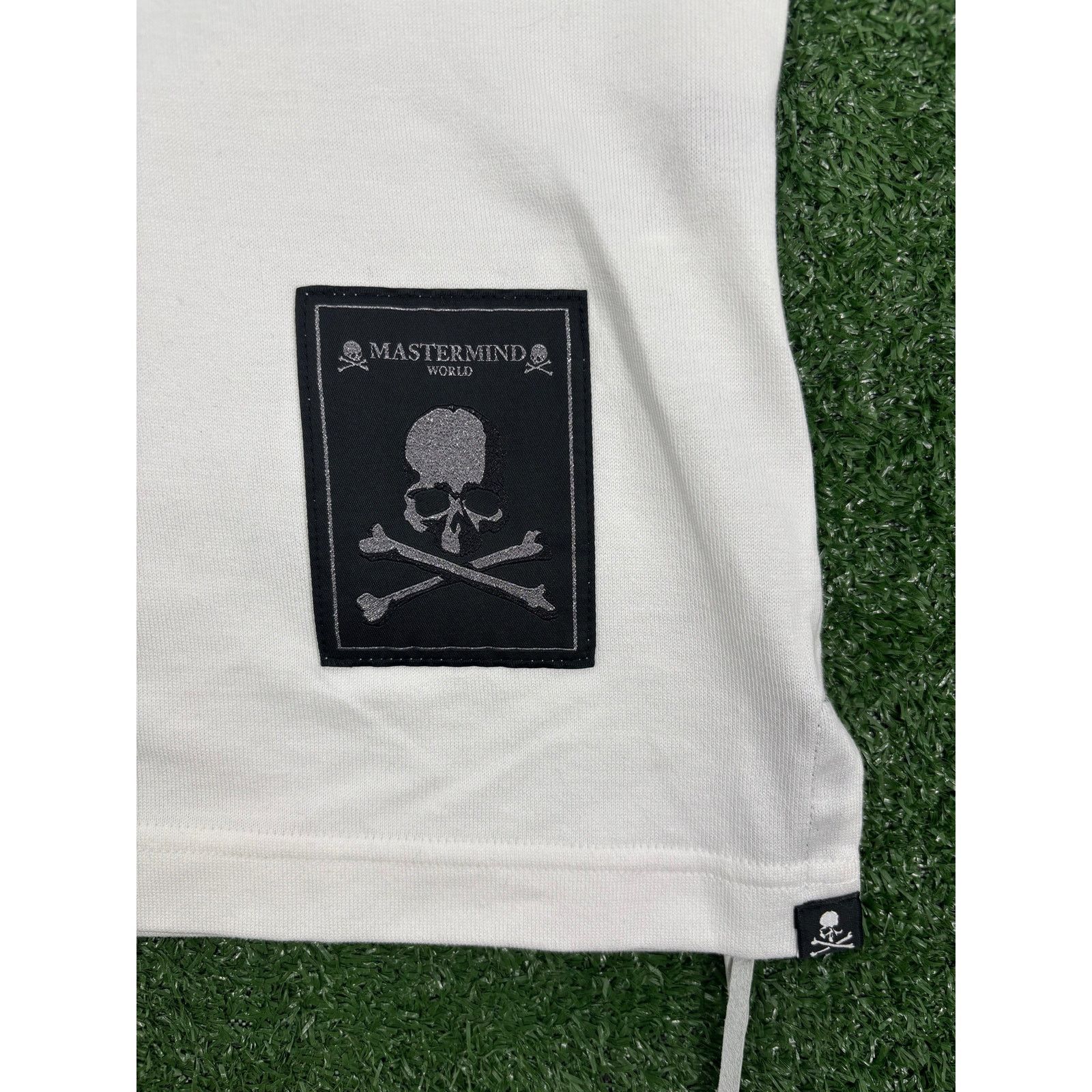 Mastermind Japan Mastermind World Boxed Patch Logo White T-Shirt Size Medium Size US M / EU 48-50 / 2 - 4 Thumbnail