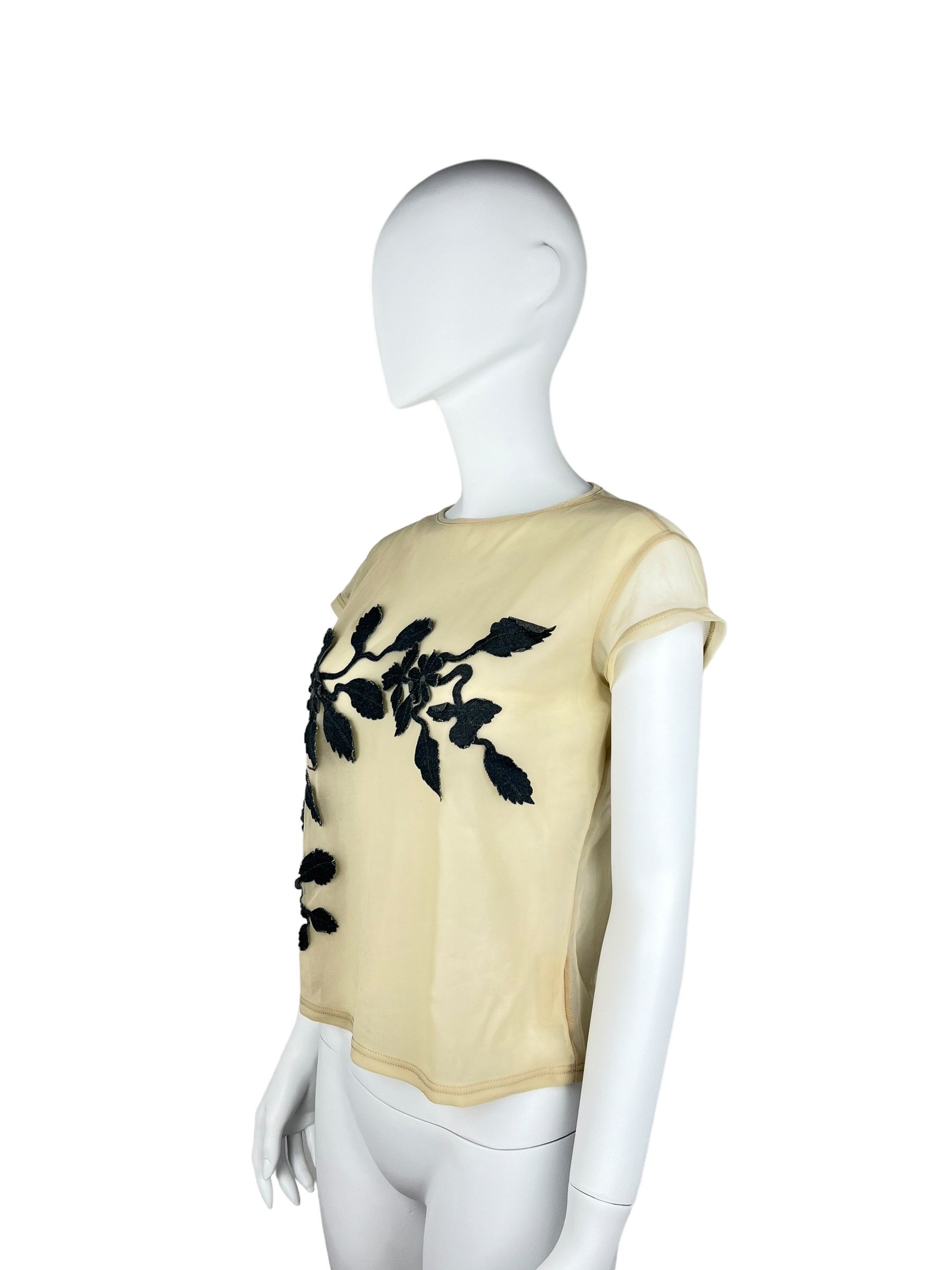 Fendi Fendi Beige Mesh Top with Embroidered Black Flower Size L / US 10 / IT 46 - 2 Thumbnail