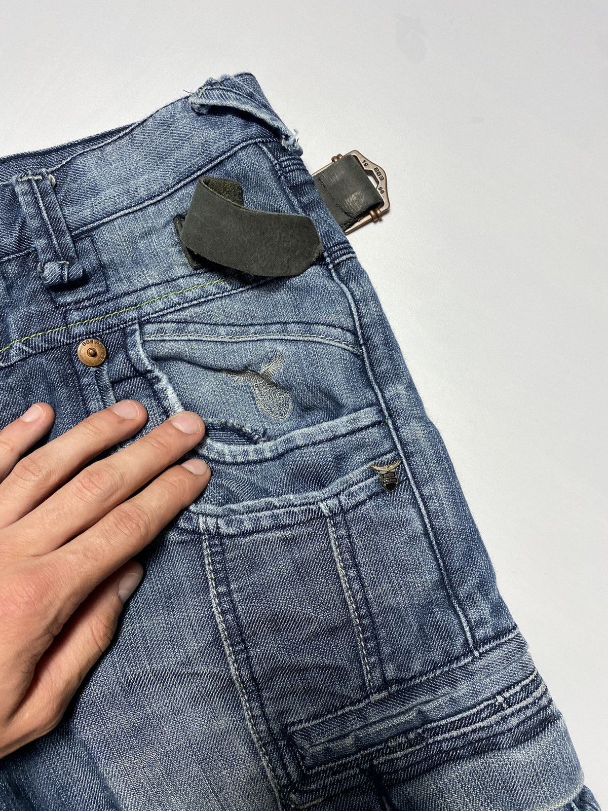 Vintage Vintage Y2k Police cargo jeans Kanye West style size 30 Size US 30 / EU 46 - 17 Thumbnail