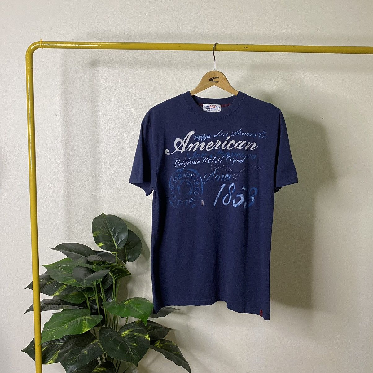 Levi's × Vintage Vintage 2000s Levis Red Tab Tee Size US M / EU 48-50 / 2 - 1 Thumbnail