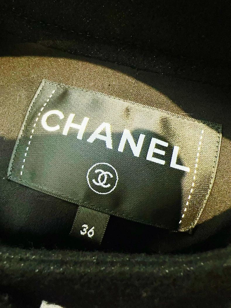 Chanel Chanel 24B black tweed short coat Size XS / US 0-2 / IT 36-38 - 5 Thumbnail