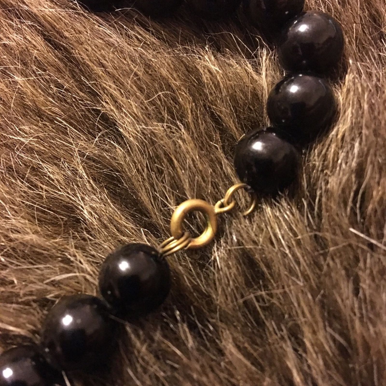 Vintage Vintage black beads with gold accent necklace Size ONE SIZE - 7 Thumbnail