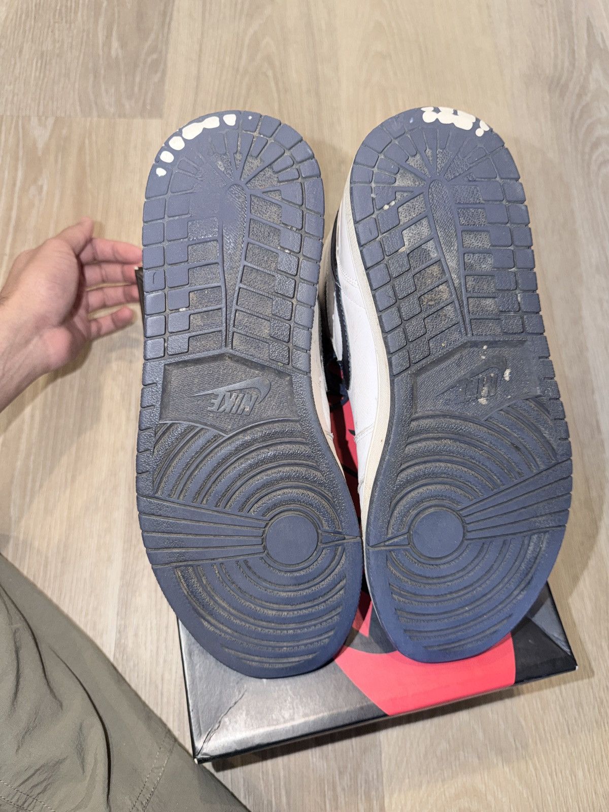 Jordan Brand Jordan 1 Navy Metallic Size US 9.5 / EU 42-43 - 8 Thumbnail