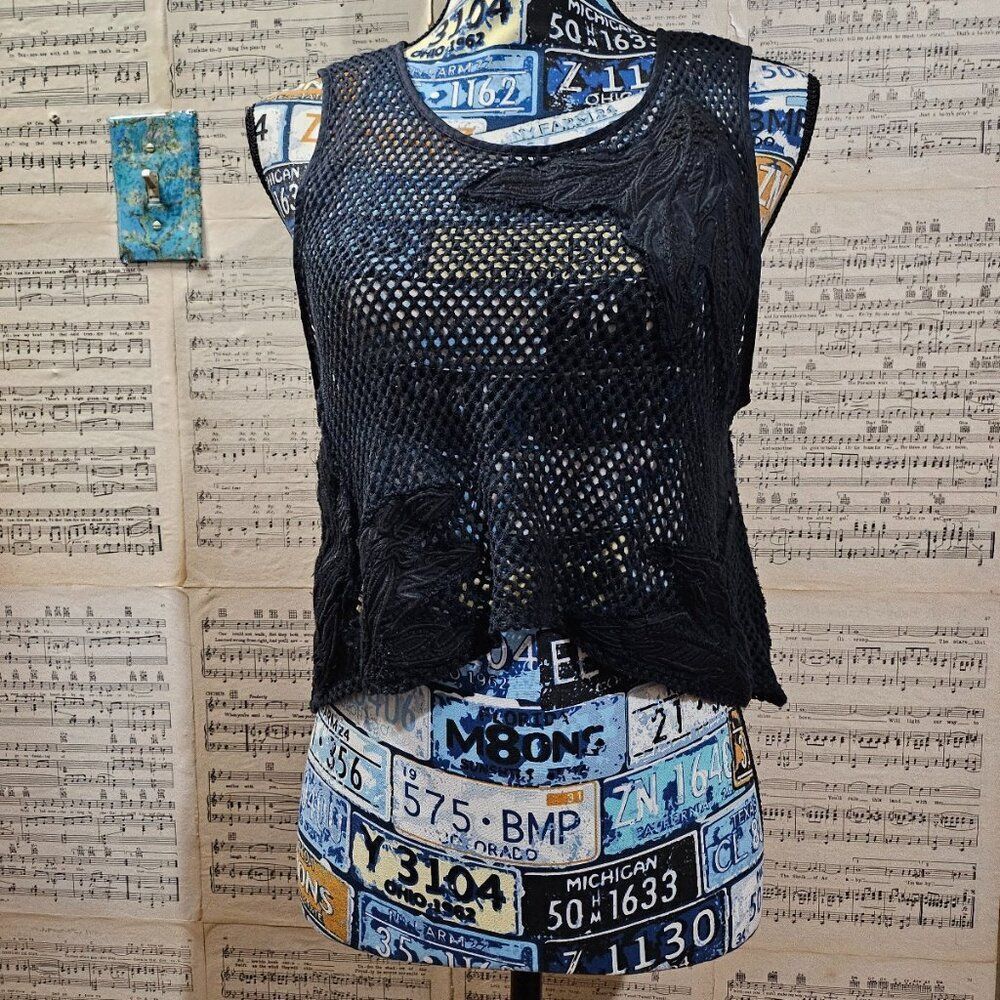 Rebecca Minkoff Rebecca Minkoff Black Mesh Crop Top Tank Large Floral Size L / US 10 / IT 46 - 1 Thumbnail