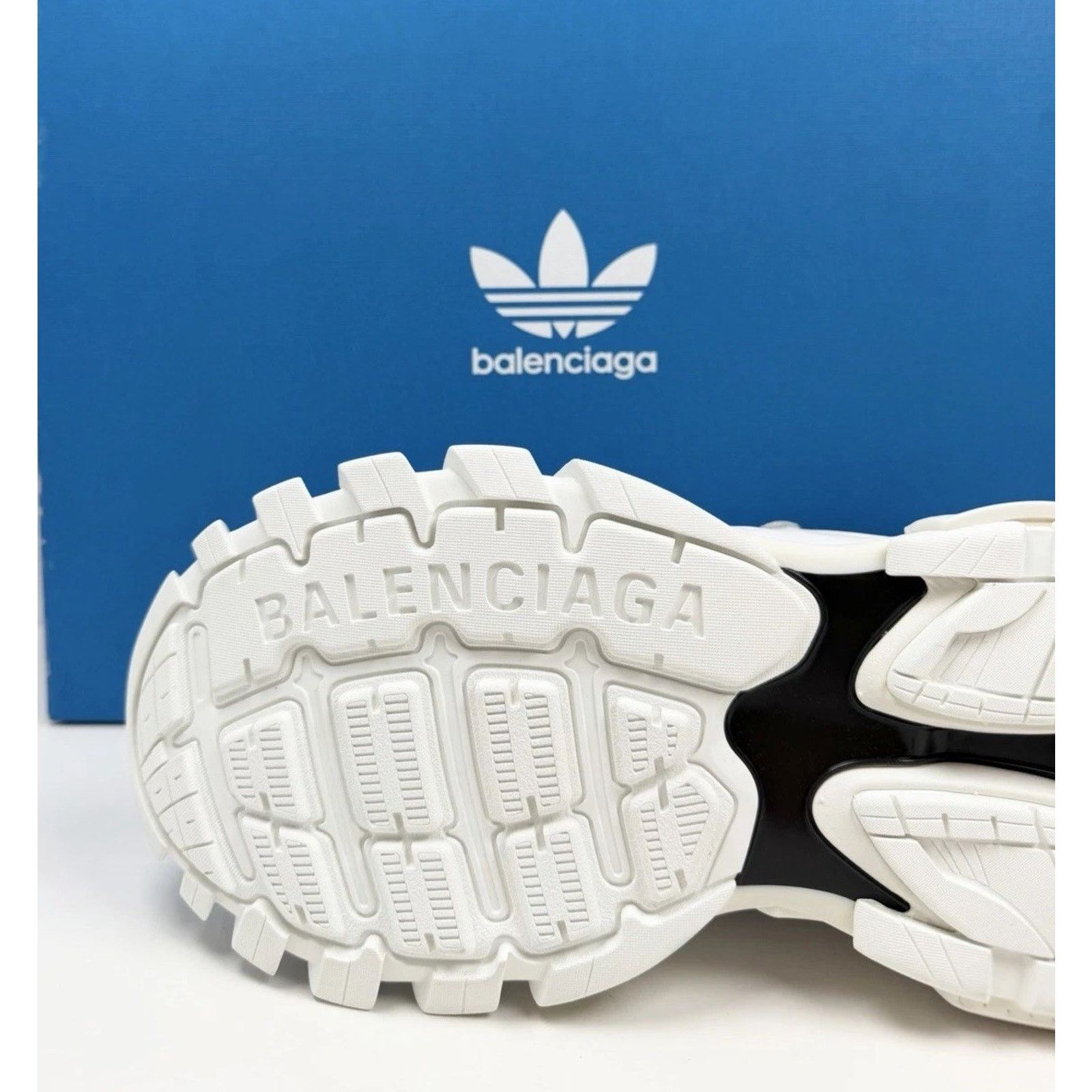 Balenciaga Size 42EU/9US - Balenciaga x adidas Track Forum NEW Size US 9 / EU 42 - 9 Thumbnail