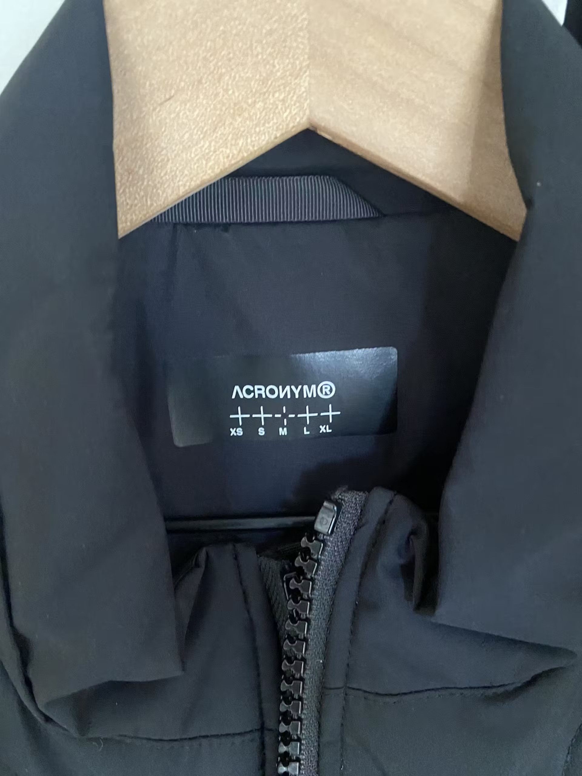 Acronym Acronym J91-WS Size US M / EU 48-50 / 2 - 4 Thumbnail