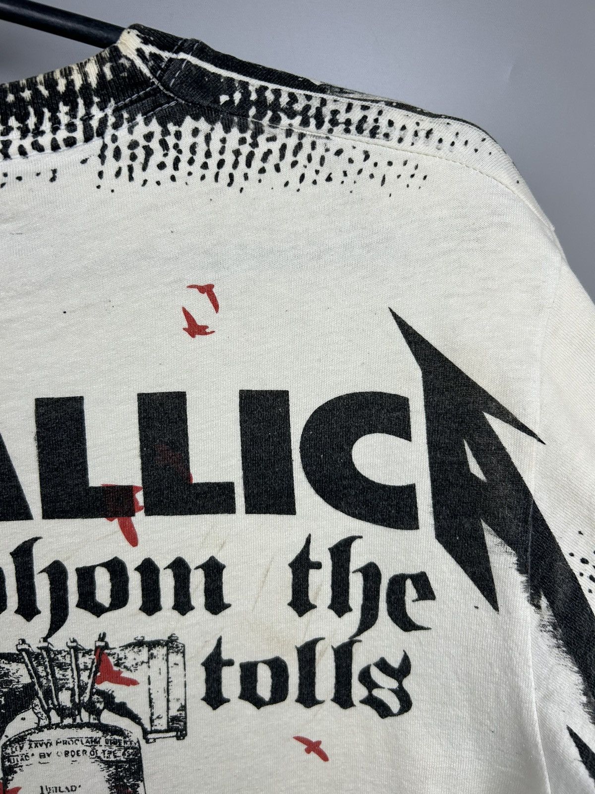 Band Tees × Vintage Vintage Metallica Crow All Over Print T shirt Size US M / EU 48-50 / 2 - 19 Thumbnail